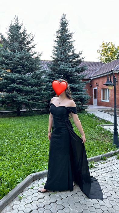 Черное вечернее платье в пол