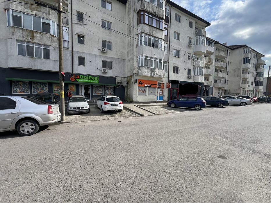Spatiu comercial de vanzare/de inchiriat in centrul Localitatii Fetesti
