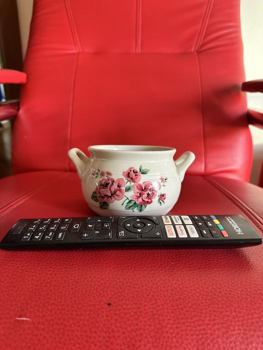 Vas ceramic cu model floral