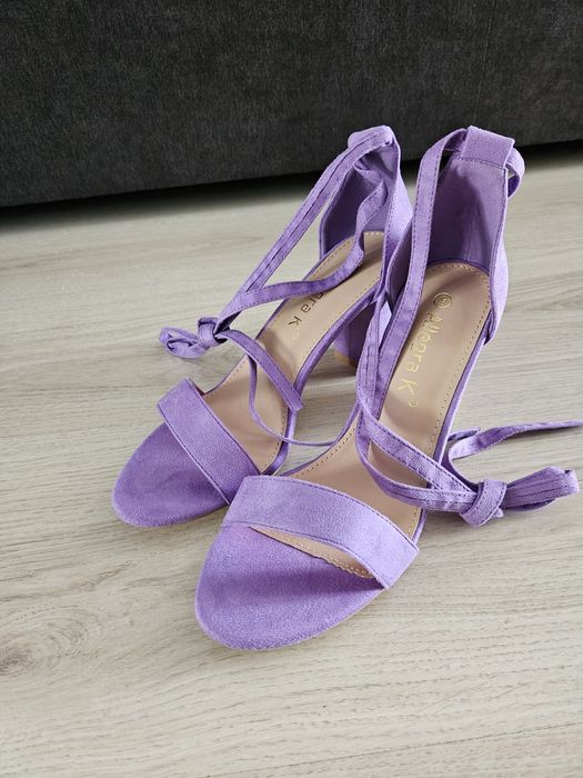 Sandale Allegra K, mărimea 40, cu sireturi si curea la glezna, noi