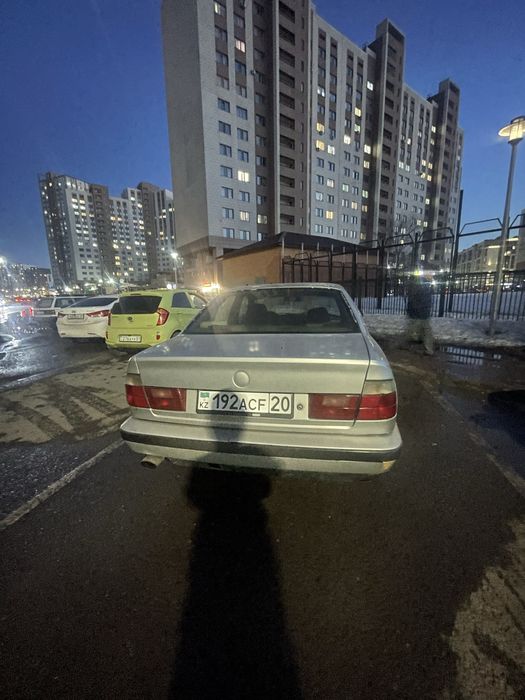 Продаю BMW 520i e34