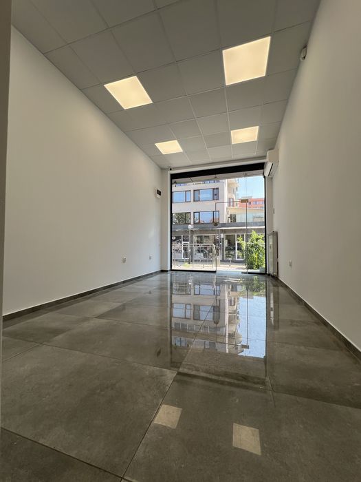 Дава се под наем Магазин в Русе, Център - 30 кв.м за 400 € - Снимка #13