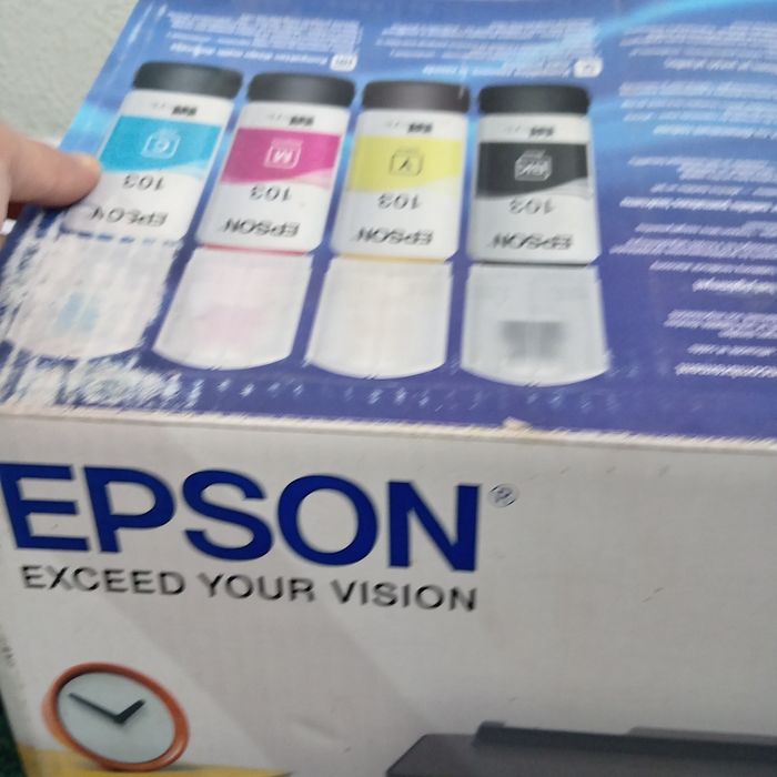 Цветной принтер Epson