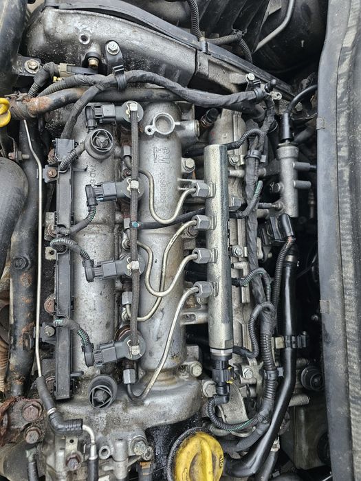 Injectoare opel astra h zafira b 1.9 cdti 150 cp