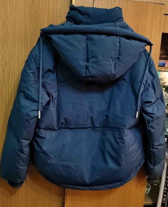 Продам женскую куртку