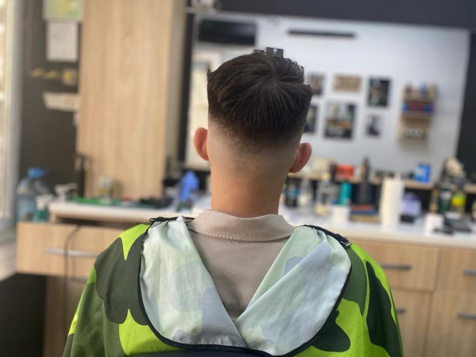 Frizer - programări la salon sau la domiciliul clientului