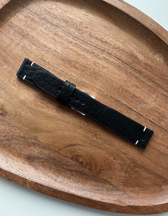 Curea pentru ceas Omega lucrata manual din piele Horween Chromexcel