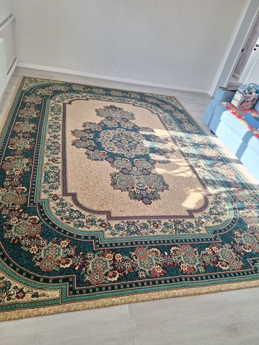 Продам ковёр в хорошем состоянии