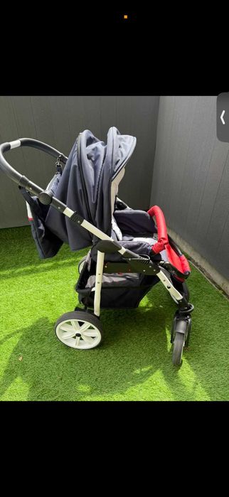 Vând căruț 3 în 1.Landoul și scoică sunt noi (nefolosite).