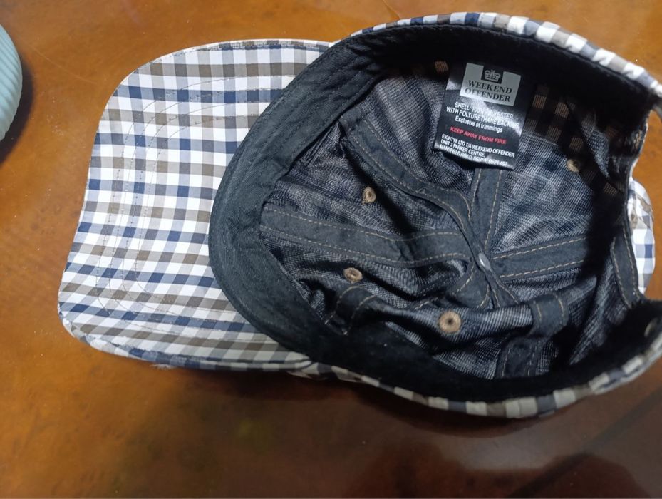 Продам кепку оригинальную Weekend offender