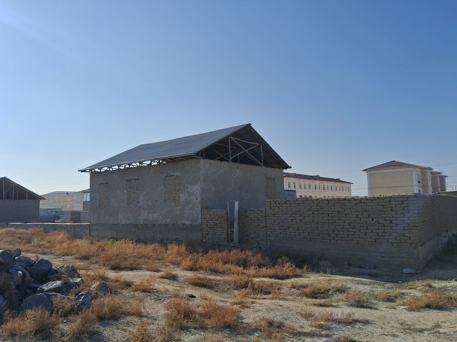 Hovli sotiladi 4sotixli