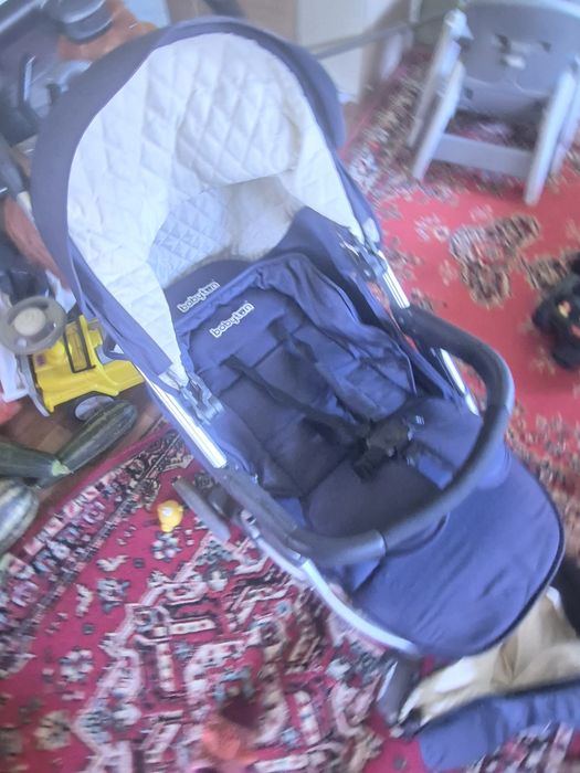 Продам детскую коляску