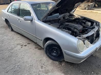 Mercedes-Benz E 200 2.2  автомат  НА ЧАСТИ !!!