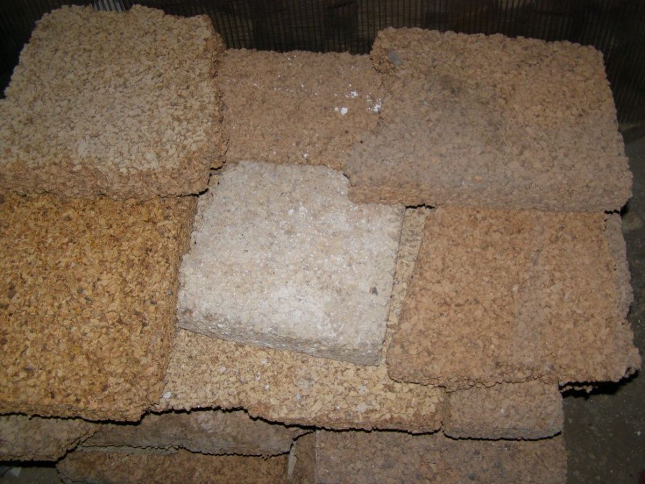 Pluta naturala aglomerata, bucati ramase, grosime 5 cm sau schimb