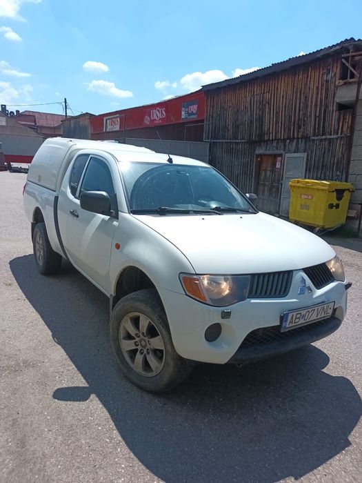 Vând Mitsubishi L200