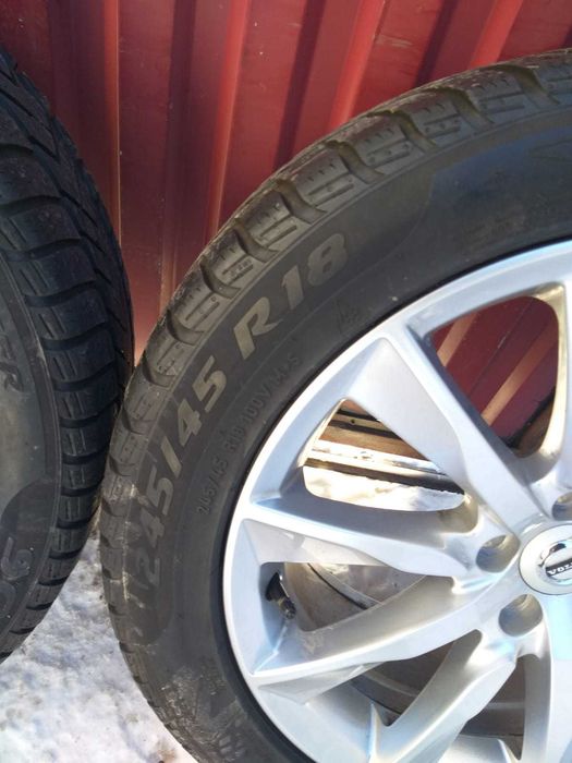 Doua Anvelope Iarna Pirelli SottoZero 3 245 45 R18 ci260