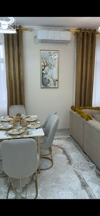 Тез арзион. Мебел техникалари Билан. Заходи и живи . 1 кават.+ Парковк