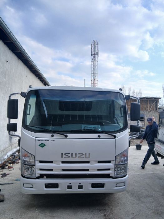 Isuzu shassi holiday 2010