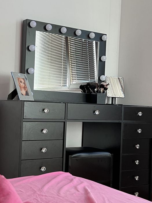 Луксозна тоалетка