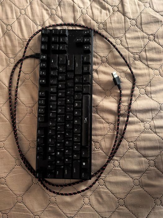 Клавиатура HyperX alloy fps pro