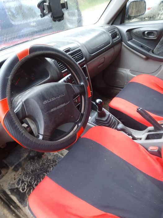 Vând Subaru Forester pentru piese de schimb