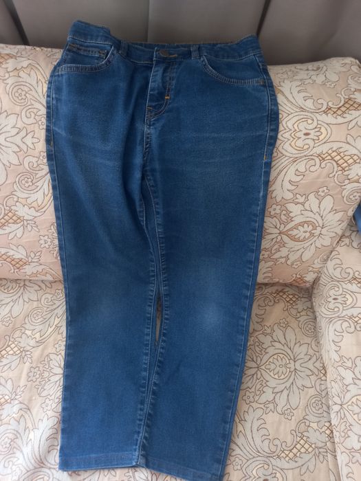Продам мальчиковые джинсы
