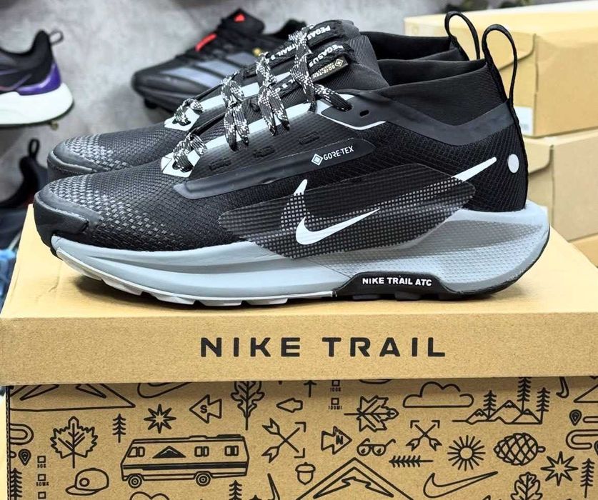 Продавам нови мъжки маратонки Nike Pegasus Trail 5 Gtx black grey