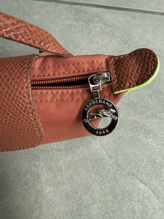 Дамска мини чанта в кафяво от полиамид и кожа, Longchamp Le Pilage