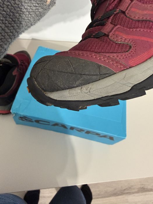 Bocanci dama drumetii