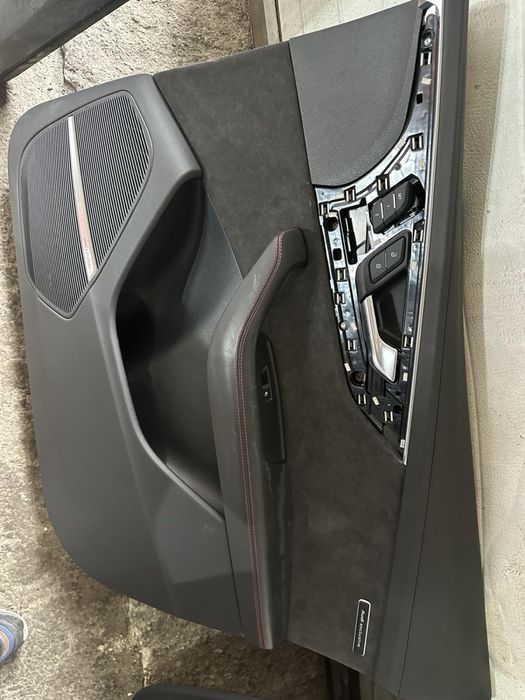 Audi Q8/SQ8/RSQ8 Спортен кожен салон.