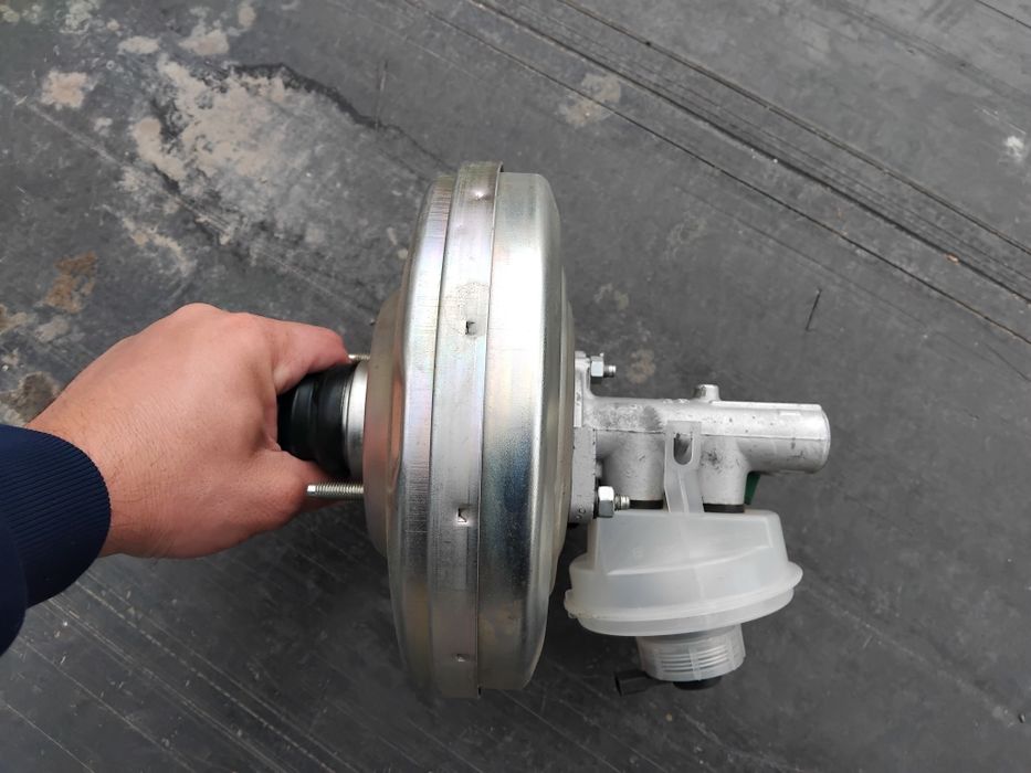 Главный тормозной цилиндр