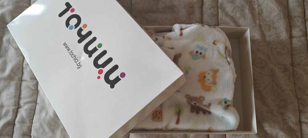 Зимен бебешки гащеризон Точици