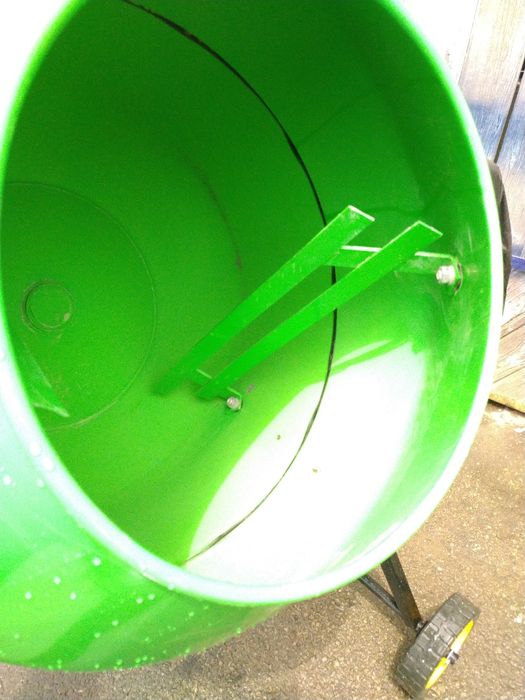 Betoniera mică 180 litri