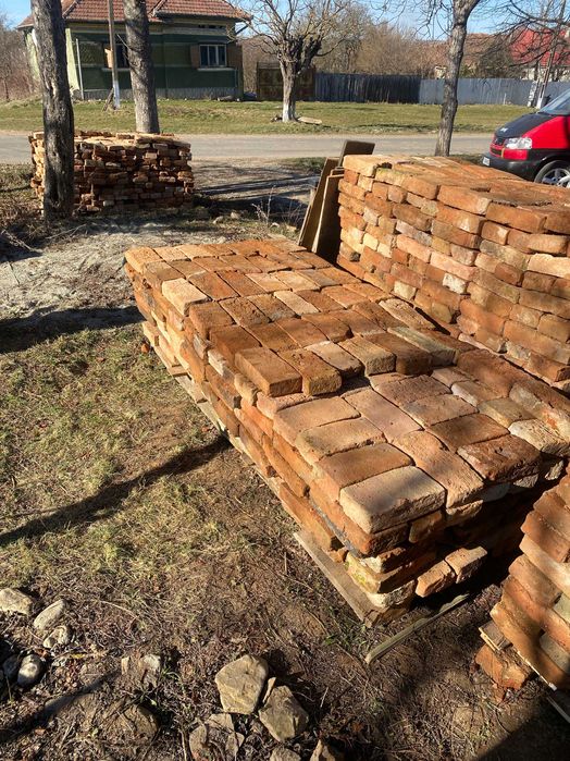 Vand Cărămidă făcută manual, de bună calitate (26x13x6 + 30x15x5)