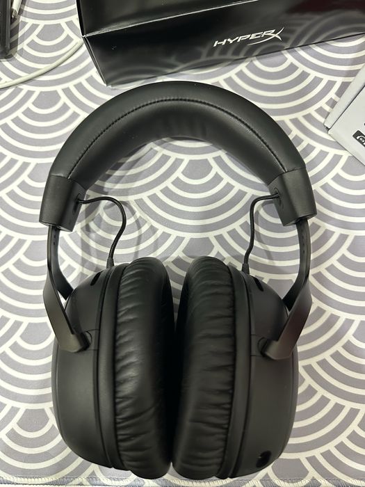Продам HyperX Cloud 3 Wireless(безпроводные)