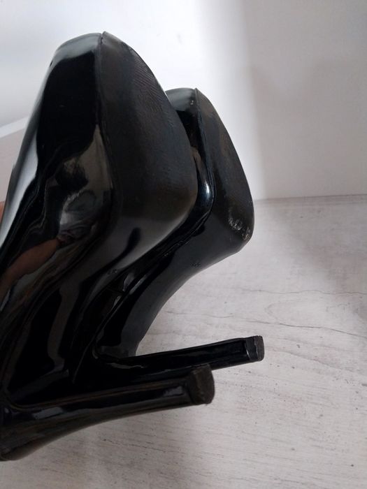 Туфлина высоком каблуке