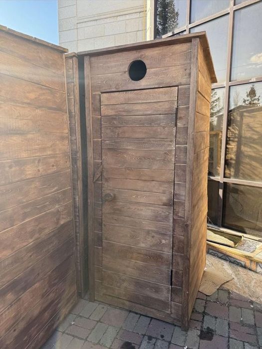 Туалет уличный и дачный