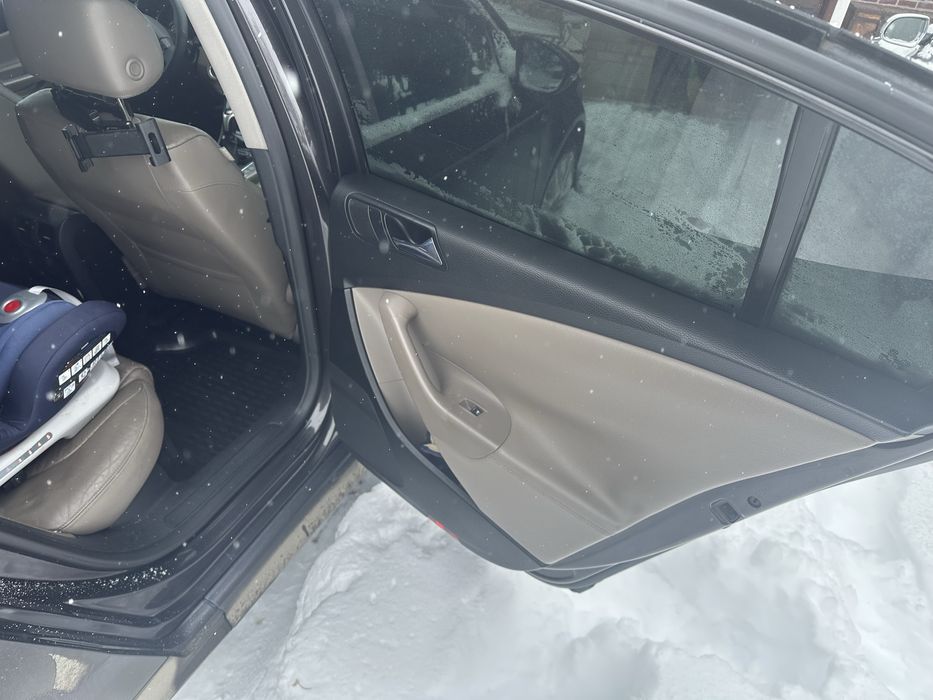 Fete usi bej passat b6 culoare bej