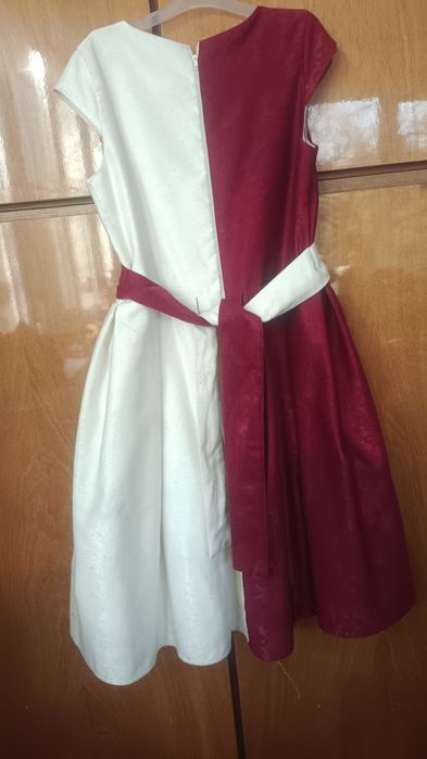 Платье.  Рост  140. Б/у.