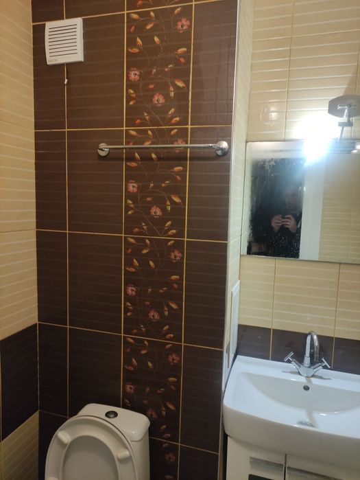 Дава се под наем Тристаен апартамент в Бургас, Меден рудник - зона Б - 65 кв.м за 331.5 € - Снимка #2