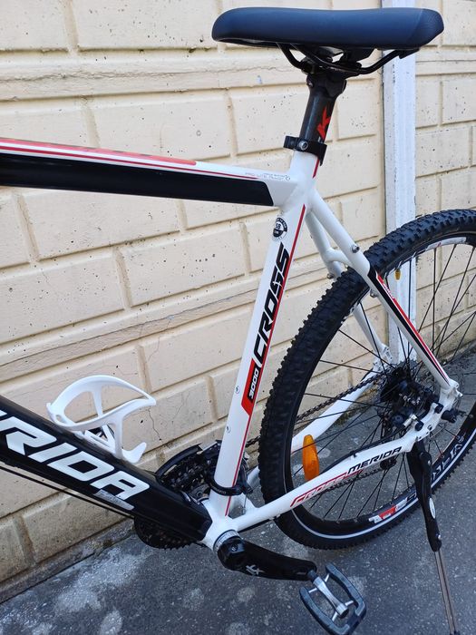 Bicicleta cross/touring Merida