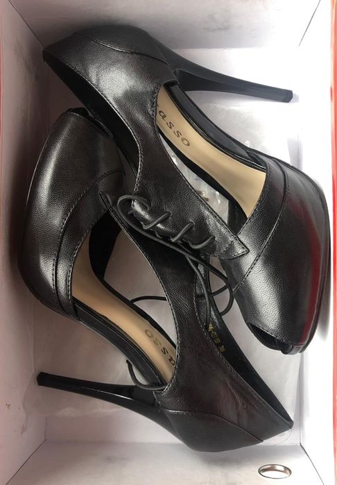 Новые Женские туфли