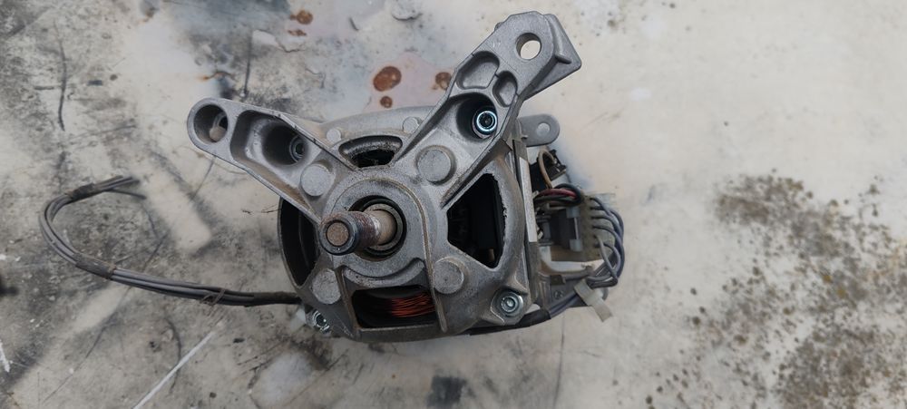 Motor mașina de spalat whirlpool