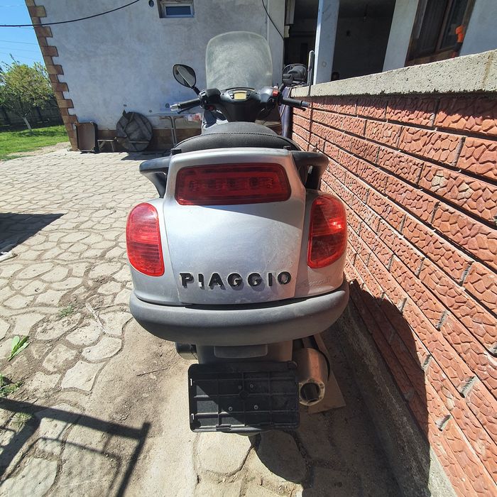 Scuter Piaggio Amalfi X9