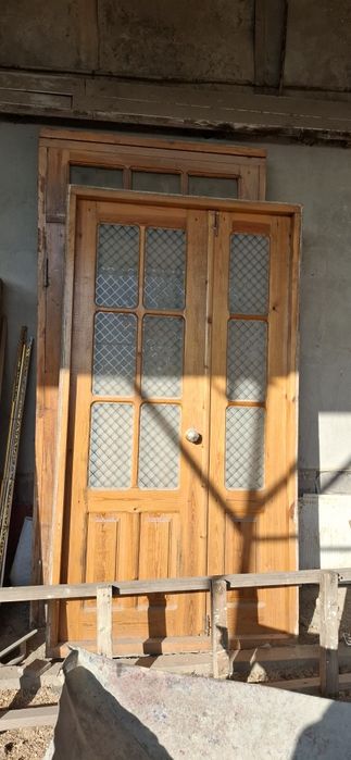 Ром эшик сотилади