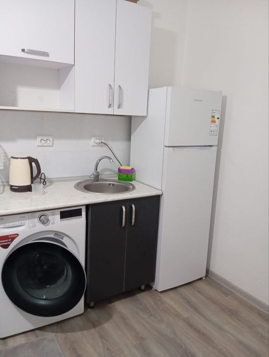 Сдается 3 ком/кв посуточно Сергели метро 3 станци