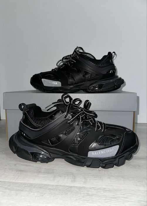 Balenciaga track