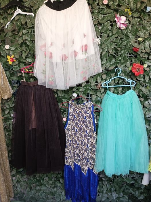 Продам вечерние, нарядные платья