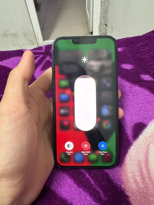 Айфон 13 коропка есть EAC