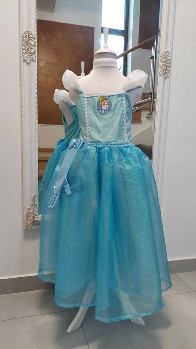 Rochita Printesa Ana Elsa Frozen Cenusareasa Belle Zana Zorilor Serbar